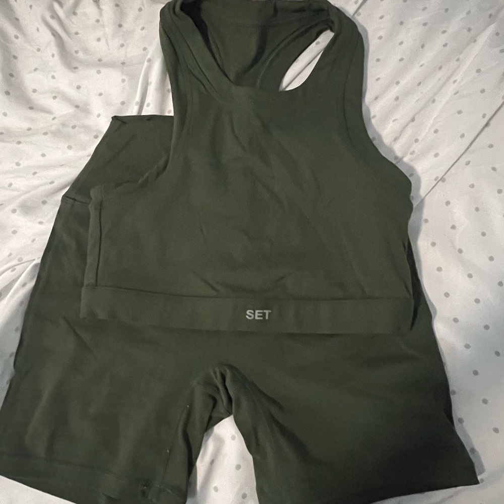 SETactive luxform top and shorts set